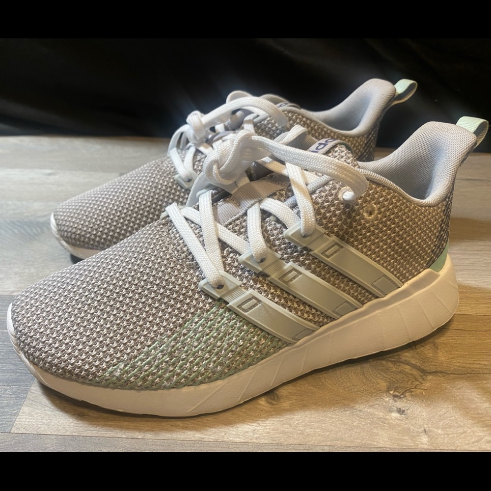 Like New Adidas Questar Flow